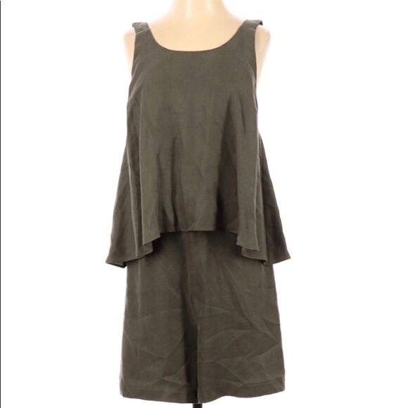 NWT Paper Crown Romper | New & Lightweight | Women's Fashion - Picture 1 of 3